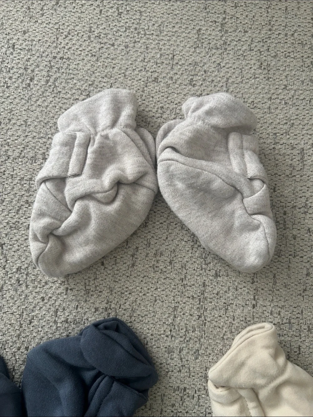 goumikids stay-on booties